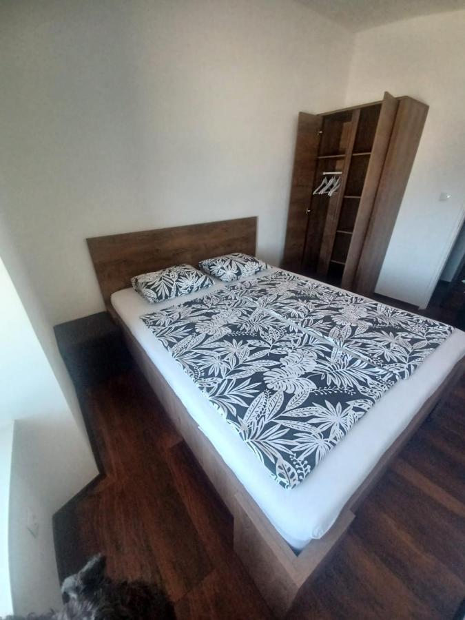 Niko 1 Apartment Mali Losinj Exterior photo