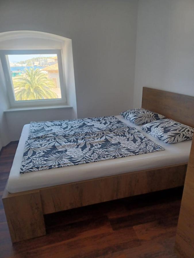 Niko 1 Apartment Mali Losinj Exterior photo